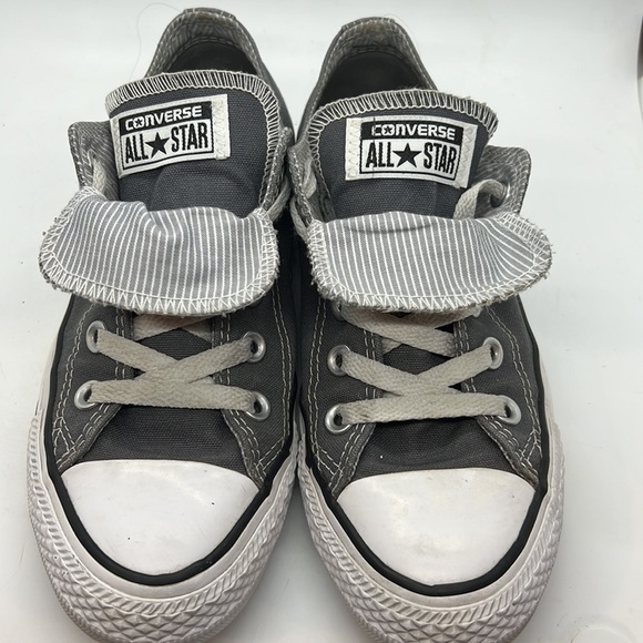 Women’s Converse canvas double tongue Chuck Taylor low tops - Picture 10 of 12